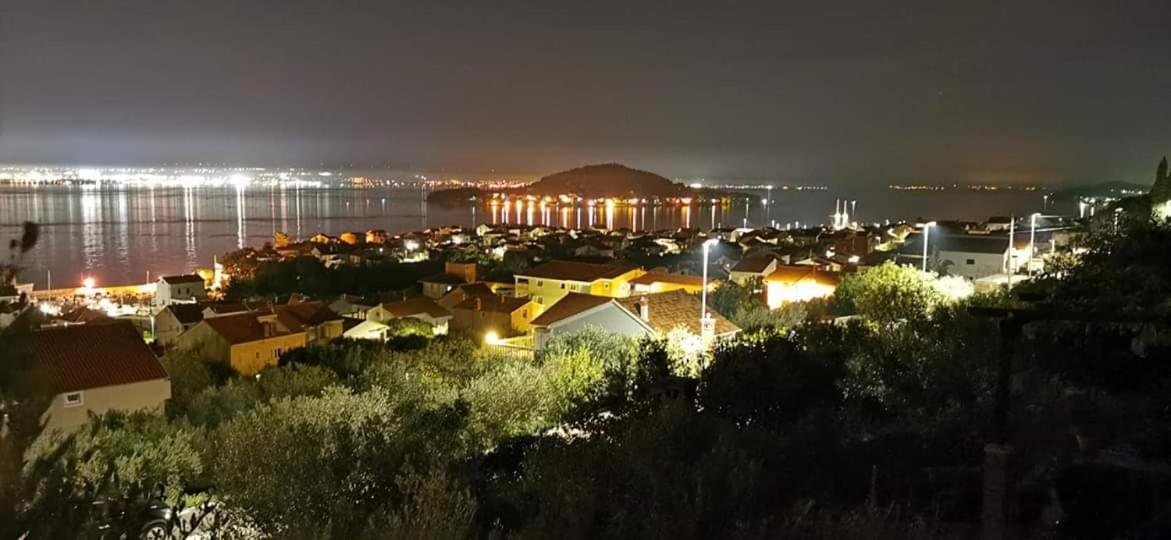 Relax Apartman Preko Kültér fotó